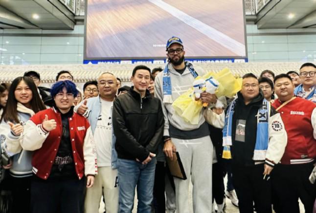 半岛体育APP-北京首钢:会全力推进麦基的注册流程,期待与他并肩作战